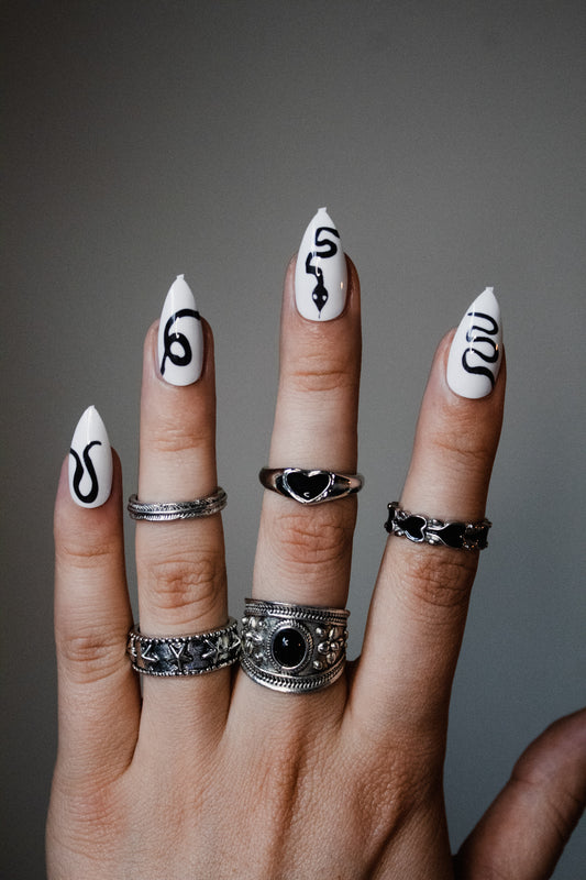 24pcs Snake Fake Nail